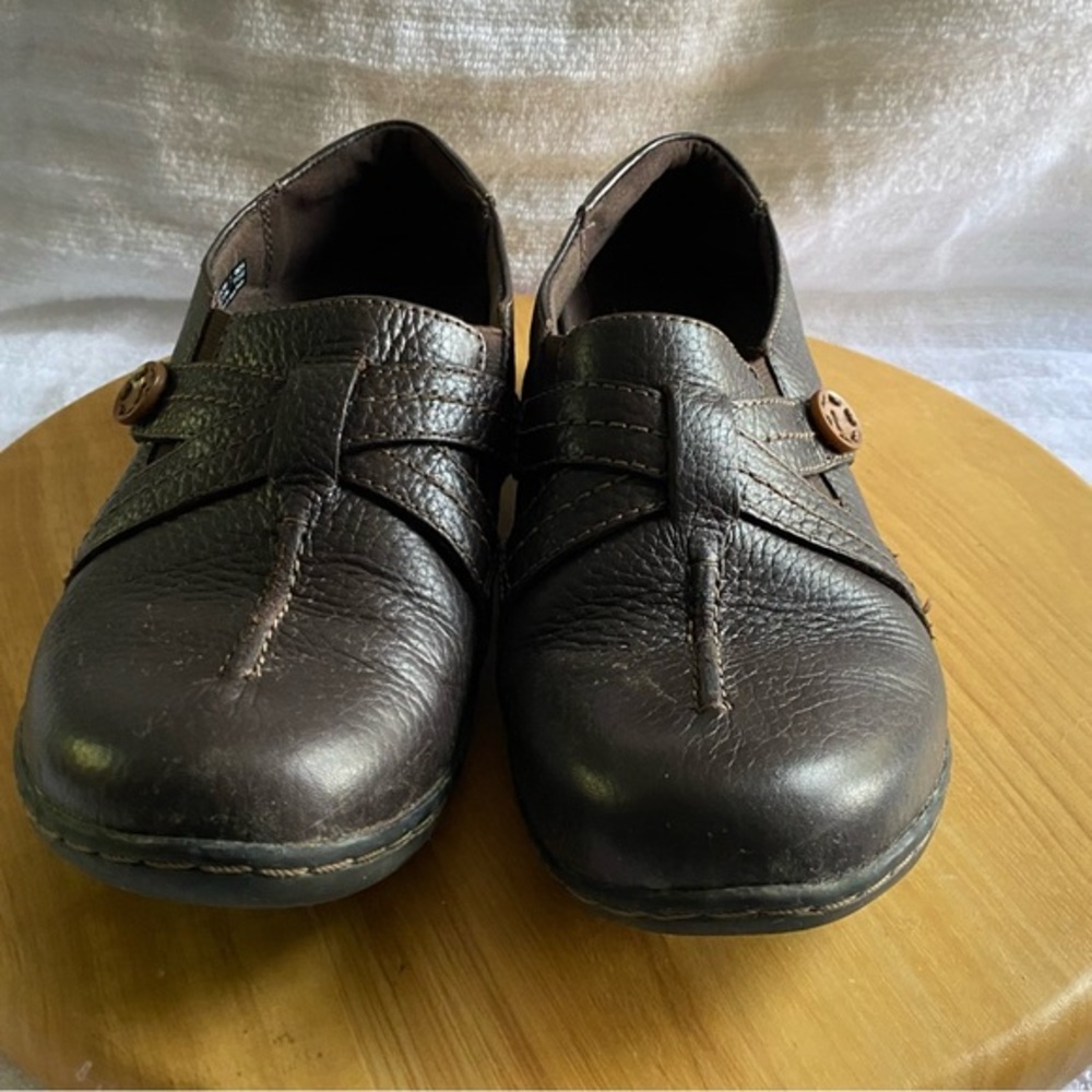 Clarks Shoes Women’s‎ Size 8.5 M Brown Slip On Flats Leather